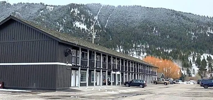 The Virginian Lodge, An Outbound Lodge