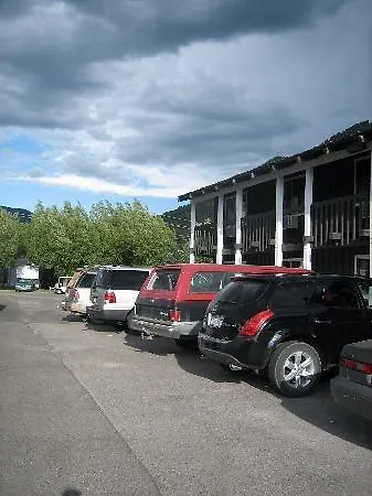 The Virginian Lodge, An Outbound Lodge