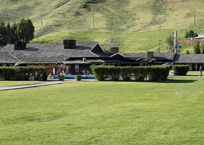 The Virginian Lodge, An Outbound